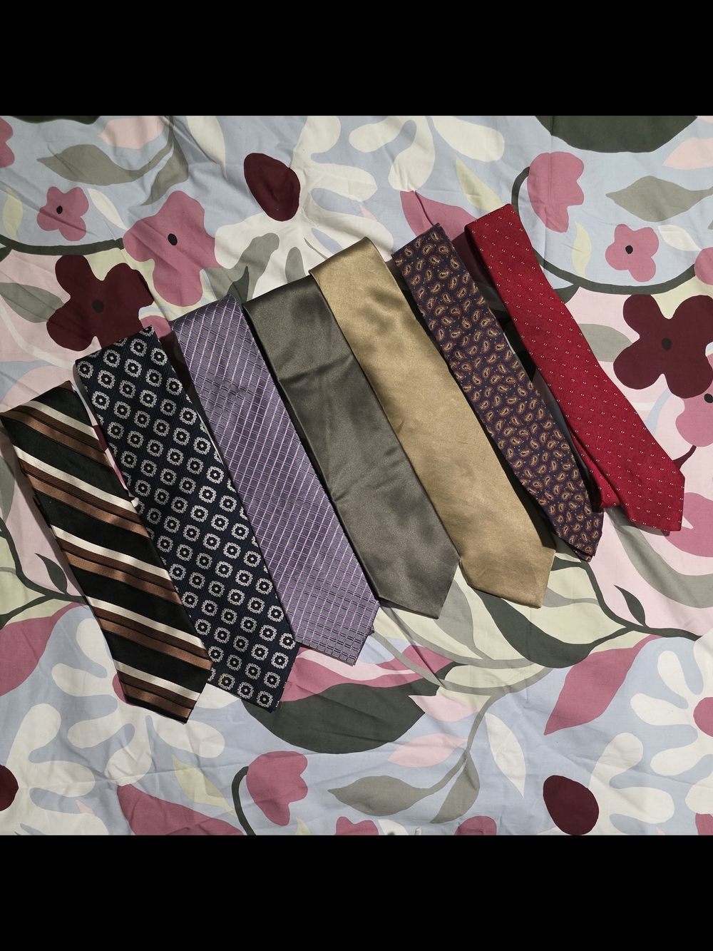 Men's Assorted Necktie - Multi-Color Pack, 6 Silk, One Polyester.
